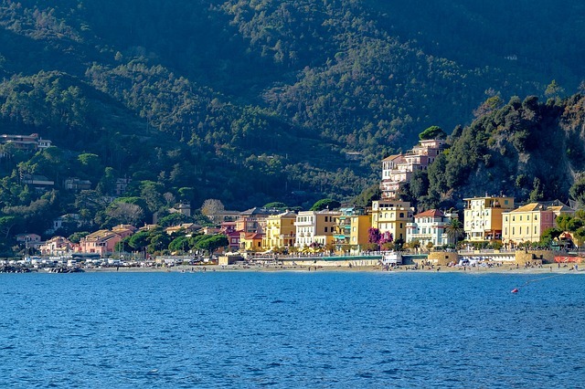 cinque-terre-2928893_640