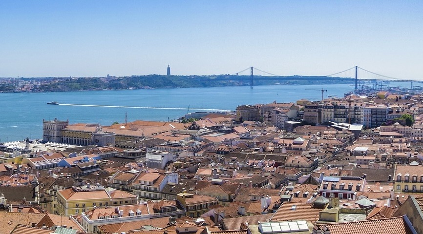 lisbon-g445f2d210_1920