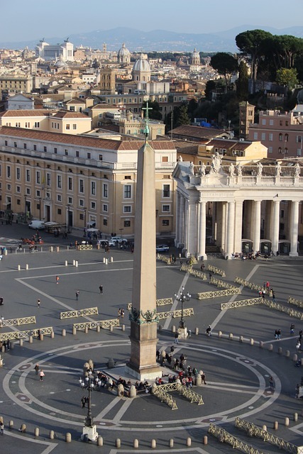 st-peters-square-1352770_640