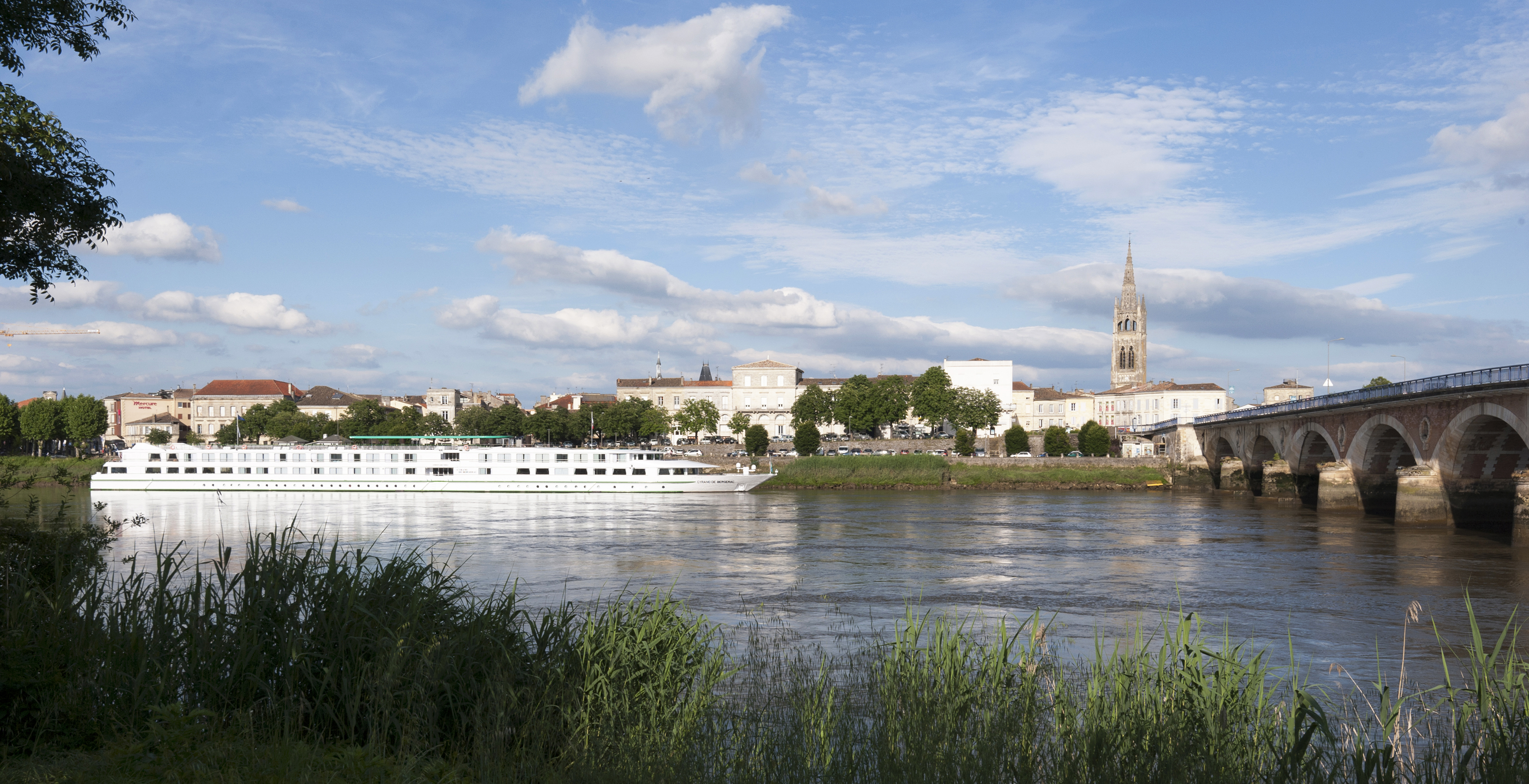 CROISI&#200;RE SUR LA GARONNE