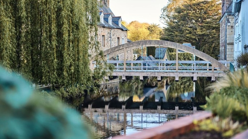 A-la-decouverte-du-patrimoine-de-Pontrieux-Pont-Saint-Yves-enjambant-le-Trieux-credit-Alexandre-Lamoureux-validite-31102030-1024&#215;683