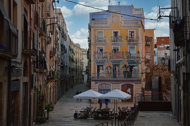 buildings-5003132_640