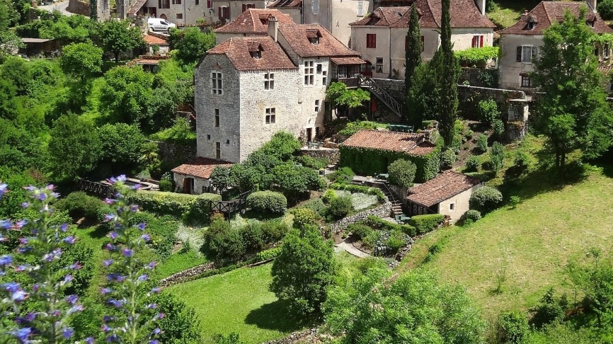 saint-cirq-lapopie-3387812_1920