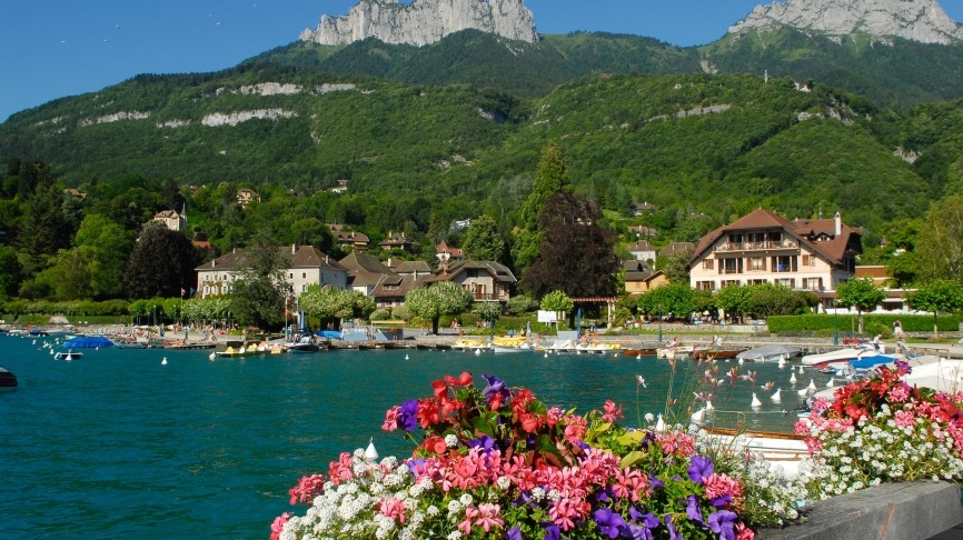 Embarcadere_fleuri-C._Max-7335