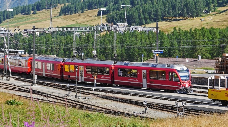 railroad-5452423_1920