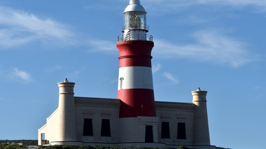 holmespj-lighthouse-3391742_1920
