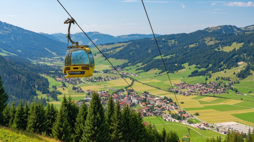 pexels-timo-volz-837240-13602097