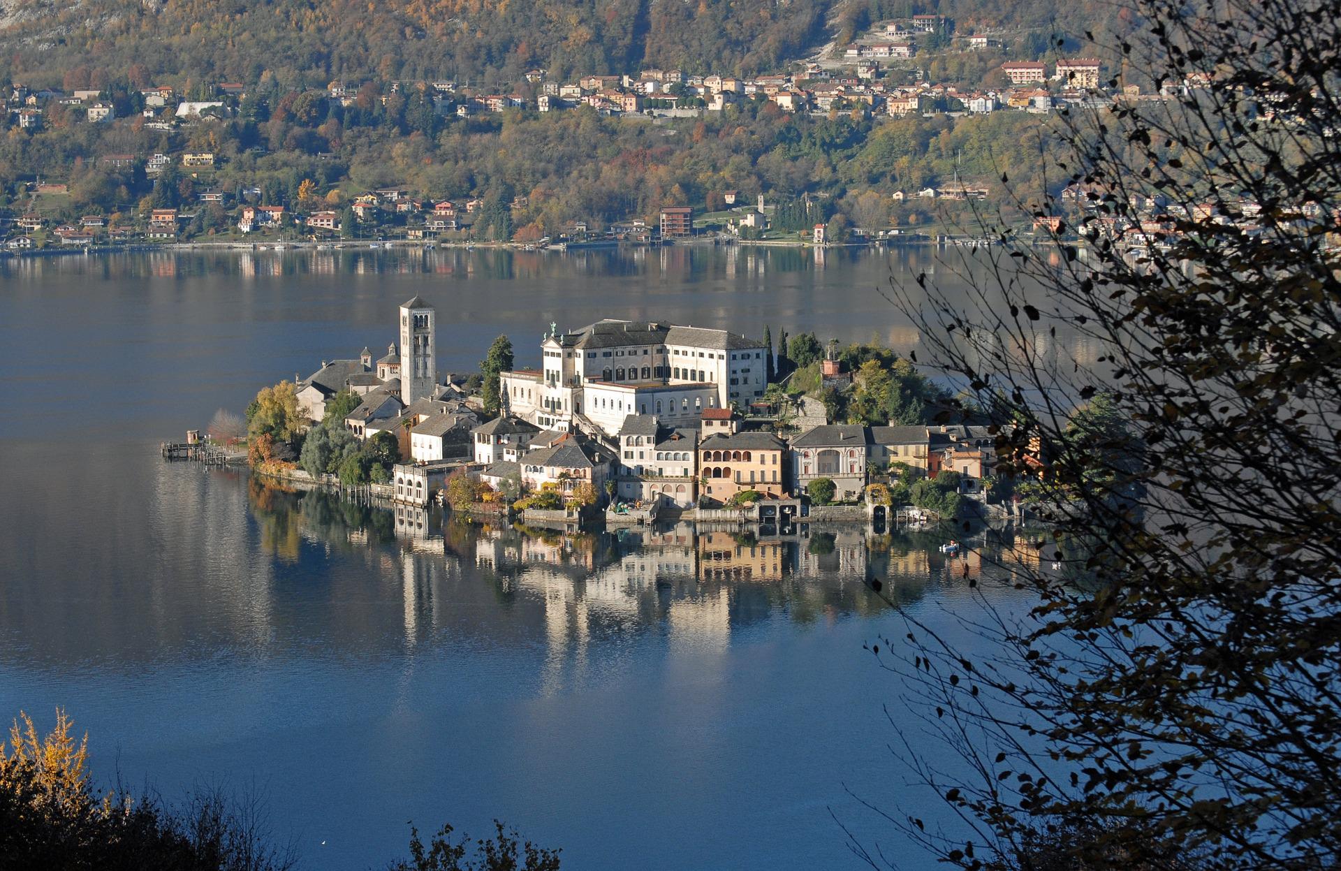 D&#201;COUVERTE DES LACS ITALIENS
